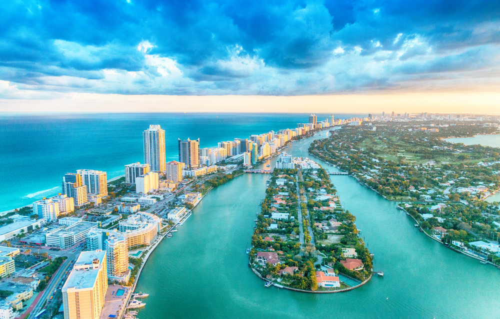 Enjoy Miami Beach and other attractions from the best neighborhoods in Miami.